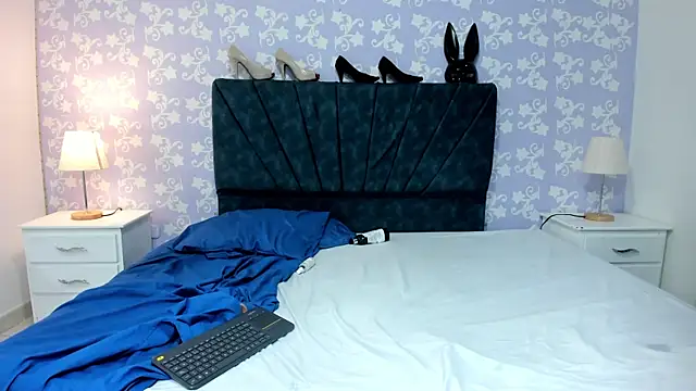 Snapshot of BritneySweet_ chatting on March 2025 01:43:01 AM BritneySweet online show from March 2025 01:43:01 AM