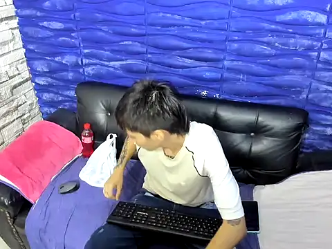 Micropenisbig online show from July 2026 01:28:01 PM