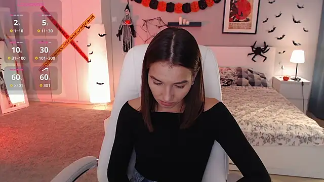 Snapshot of Bellla_Haddid chatting on October 2025 01:44:01 AM Bellla Haddid online show from October 2025 01:44:01 AM