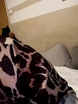 LunikaLunaX online show from January 2025 07:04:01 PM