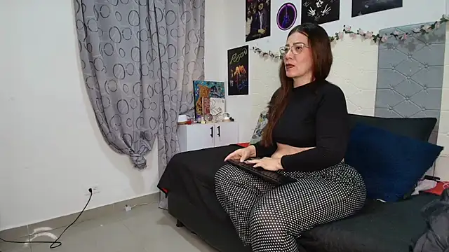 scarlett  morgan online show from June 2026 02:34:01 PM