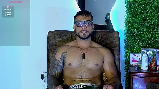 Snapshot of ERIC_HARRISON chatting on March 2025 12:20:02 AM ERIC HARRISON online show from March 2025 12:20:02 AM