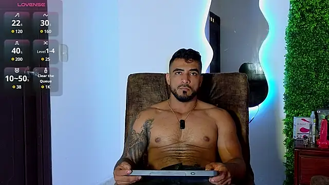 Snapshot of ERIC_HARRISON chatting on March 2025 01:10:02 AM ERIC HARRISON online show from March 2025 01:10:02 AM