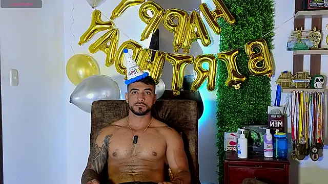 Snapshot of ERIC_HARRISON chatting on March 2025 01:20:02 PM ERIC HARRISON online show from March 2025 01:20:02 PM