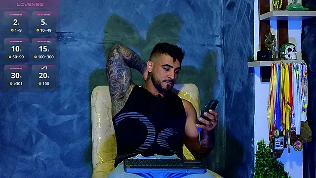 Snapshot of ERIC_HARRISON chatting on September 2025 11:37:02 PM ERIC HARRISON online show from September 2025 11:37:02 PM