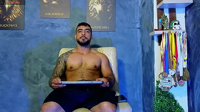 Snapshot of ERIC_HARRISON chatting on September 2025 02:57:01 AM ERIC HARRISON online show from September 2025 02:57:01 AM