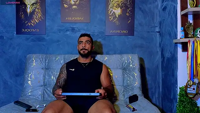 Snapshot of ERIC_HARRISON chatting on September 2025 10:33:02 PM ERIC HARRISON online show from September 2025 10:33:02 PM