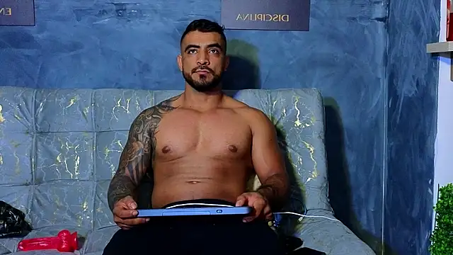 Snapshot of ERIC_HARRISON chatting on September 2025 11:03:01 AM ERIC HARRISON online show from September 2025 11:03:01 AM