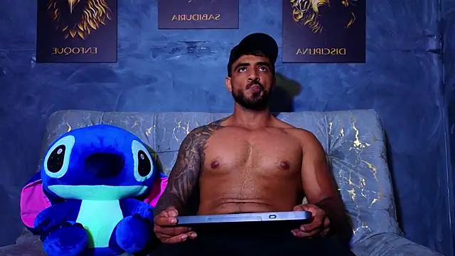 Snapshot of ERIC_HARRISON chatting on October 2025 10:32:02 PM ERIC HARRISON online show from October 2025 10:32:02 PM