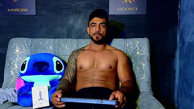 Snapshot of ERIC_HARRISON chatting on October 2025 10:10:01 PM ERIC HARRISON online show from October 2025 10:10:01 PM