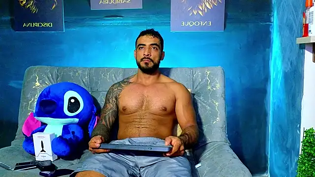 Snapshot of ERIC_HARRISON chatting on October 2025 10:01:01 PM ERIC HARRISON online show from October 2025 10:01:01 PM