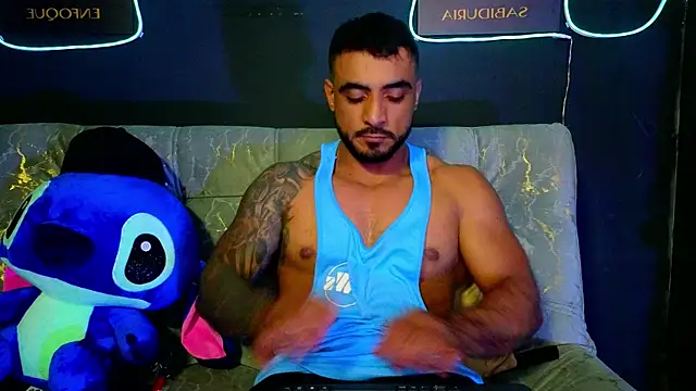 Snapshot of ERIC_HARRISON chatting on November 2025 02:00:02 AM ERIC HARRISON online show from November 2025 02:00:02 AM