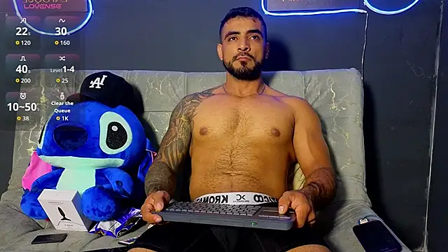 Snapshot of ERIC_HARRISON chatting on December 2025 02:52:01 AM ERIC HARRISON online show from December 2025 02:52:01 AM