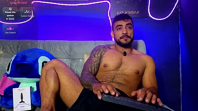 Snapshot of ERIC_HARRISON chatting on December 2025 02:17:01 AM ERIC HARRISON online show from December 2025 02:17:01 AM