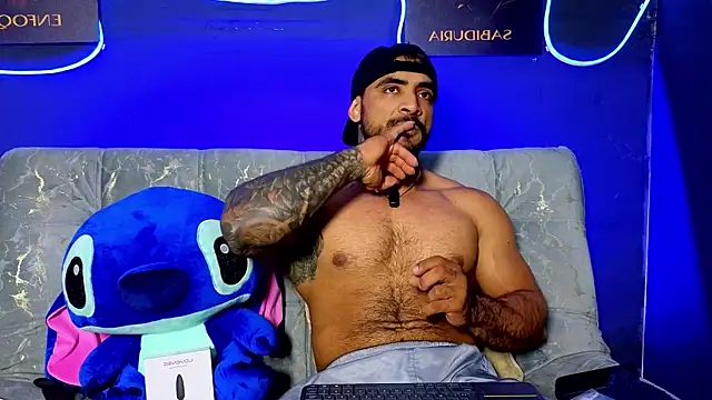 Snapshot of ERIC_HARRISON chatting on December 2025 12:07:02 AM ERIC HARRISON online show from December 2025 12:07:02 AM