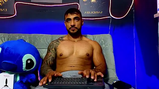 Snapshot of ERIC_HARRISON chatting on January 2026 02:15:01 AM ERIC HARRISON online show from January 2026 02:15:01 AM