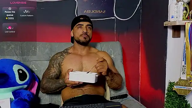 Snapshot of ERIC_HARRISON chatting on January 2026 09:57:01 PM ERIC HARRISON online show from January 2026 09:57:01 PM