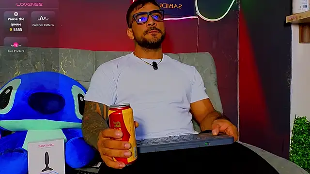 Snapshot of ERIC_HARRISON chatting on February 2026 02:18:02 AM ERIC HARRISON online show from February 2026 02:18:02 AM