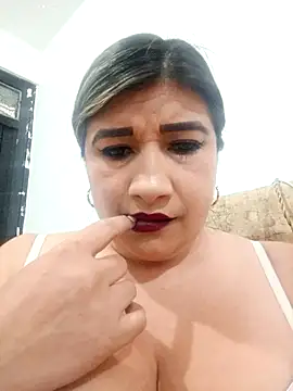 Snapshot of Hannahcandyy chatting on October 2025 12:44:01 AM Hannahcandyy online show from October 2025 12:44:01 AM