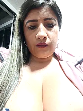 Snapshot of Hannahcandyy chatting on February 2026 02:11:01 AM Hannahcandyy online show from February 2026 02:11:01 AM