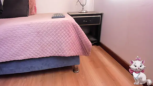 Snapshot of kahta_ardiente_sex chatting on March 2025 04:43:02 PM kahta ardiente sex online show from March 2025 04:43:02 PM