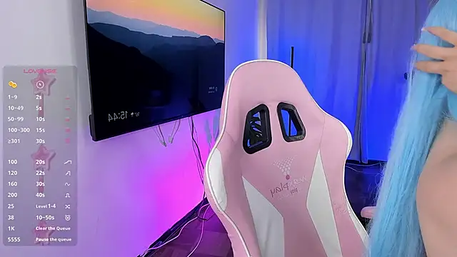 Kendall Bunnyy online show from April 2026 08:44:01 PM