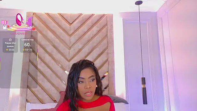 Snapshot of Lola_King chatting on September 2025 04:01:02 AM Lola King online show from September 2025 04:01:02 AM