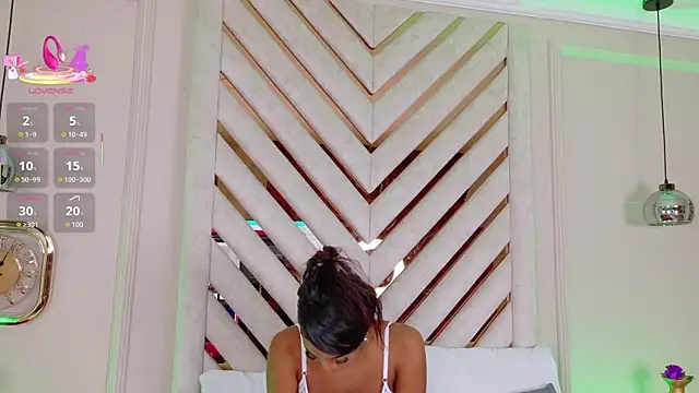 Snapshot of Lola_King chatting on September 2025 04:27:01 AM Lola King online show from September 2025 04:27:01 AM