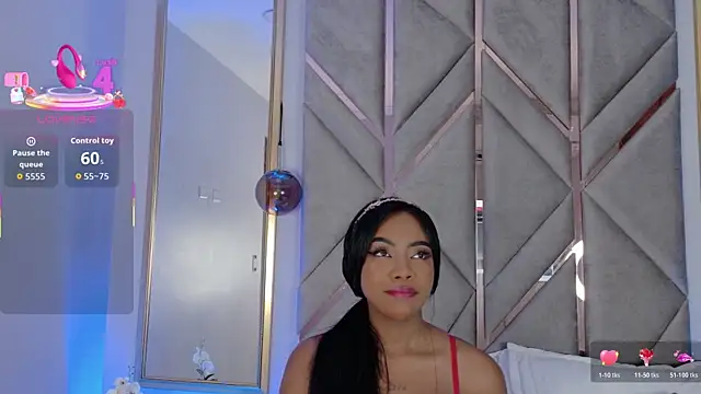 Snapshot of Lola_King chatting on November 2025 10:54:01 PM Lola King online show from November 2025 10:54:01 PM