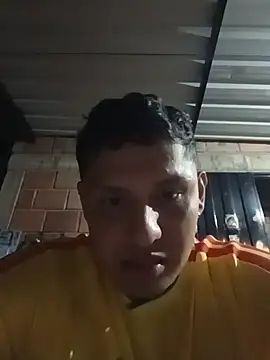 Snapshot of Fresquito777 chatting on July 2026 01:44:01 AM Fresquito777 online show from July 2026 01:44:01 AM