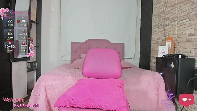 Snapshot of kitty_queen10 chatting on December 2024 05:16:02 AM kitty queen10 online show from December 2024 05:16:02 AM