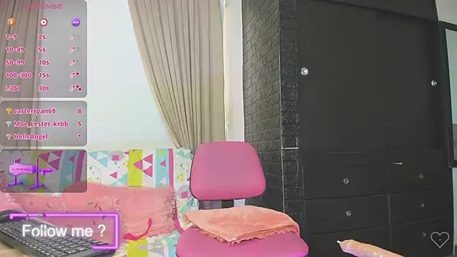 Snapshot of kitty_queen10 chatting on February 2025 04:12:02 PM kitty queen10 online show from February 2025 04:12:02 PM