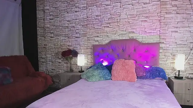 Snapshot of kitty_queen10 chatting on November 2025 03:07:01 AM kitty queen10 online show from November 2025 03:07:01 AM