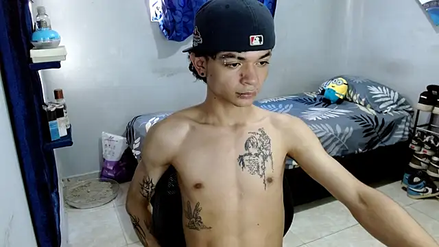 Snapshot of Lovebeng_ chatting on January 2025 01:02:01 PM Lovebeng online show from January 2025 01:02:01 PM