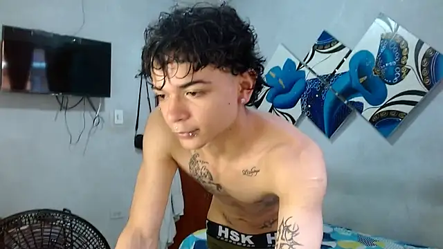 Snapshot of Lovebeng_ chatting on October 2025 07:56:01 PM Lovebeng online show from October 2025 07:56:01 PM