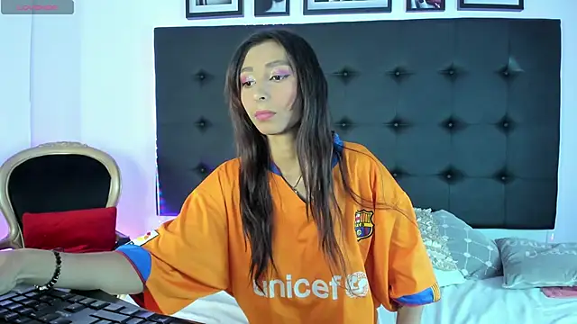 SaraDreamss online show from January 2025 08:39:01 PM