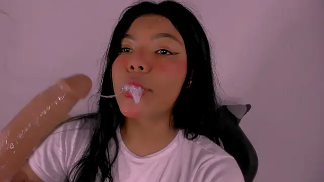 Snapshot of veky_saliva01 chatting on October 2025 10:59:01 AM veky saliva01 online show from October 2025 10:59:01 AM