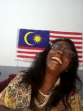 mamakarma1403 online show from October 2025 03:32:01 PM