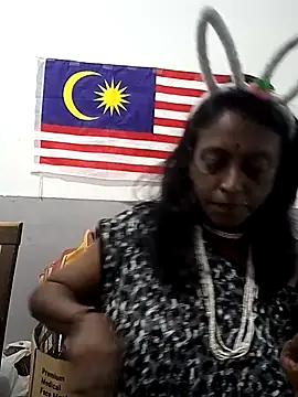 mamakarma1403 online show from November 2025 03:20:02 AM