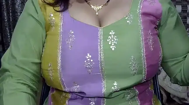 Snapshot of MONICA-LOVE chatting on December 2024 08:53:01 PM MONICA-LOVE online show from December 2024 08:53:01 PM