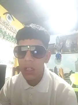 Snapshot of DecisivePimiento chatting on September 2025 05:24:02 PM DecisivePimiento online show from September 2025 05:24:02 PM