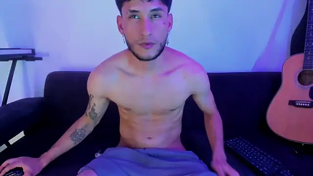 Henrikk senn online show from December 2025 08:25:01 PM