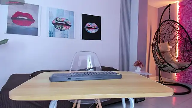 Angela donnato online show from September 2025 03:19:02 AM