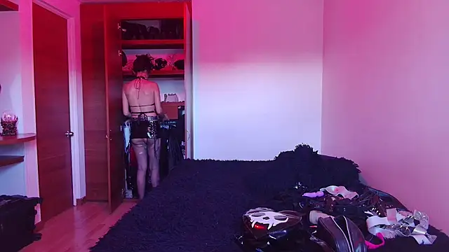 Snapshot of bellatrix25 chatting on February 2025 10:44:02 PM bellatrix25 online show from February 2025 10:44:02 PM