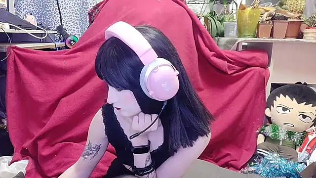 Snapshot of Linda_Harrisons chatting on January 2025 03:43:01 AM Linda Harrisons online show from January 2025 03:43:01 AM