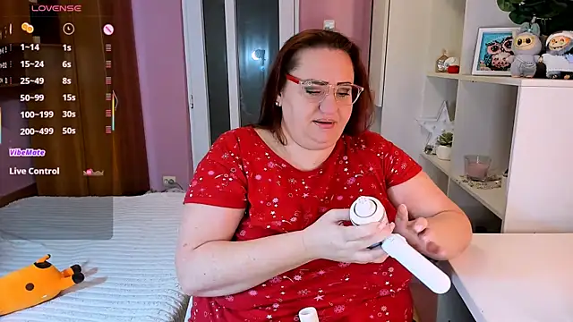 lovely adelle online show from December 2025 05:54:01 PM