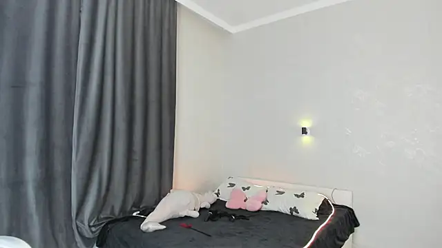 RileyMee online show from March 2025 12:43:01 AM