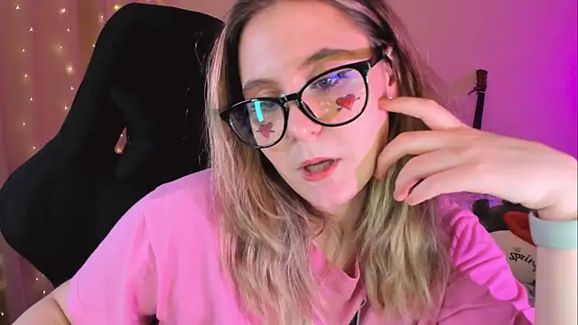 Diana Flower online show from February 2025 12:33:01 PM