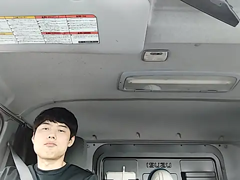 whitebriefboy online show from May 2026 09:45:02 PM