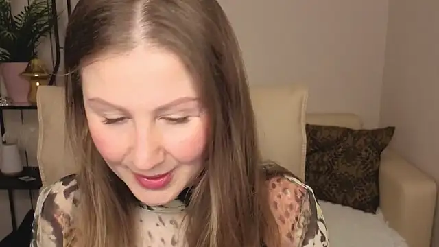 Helens love online show from May 2026 02:18:01 AM